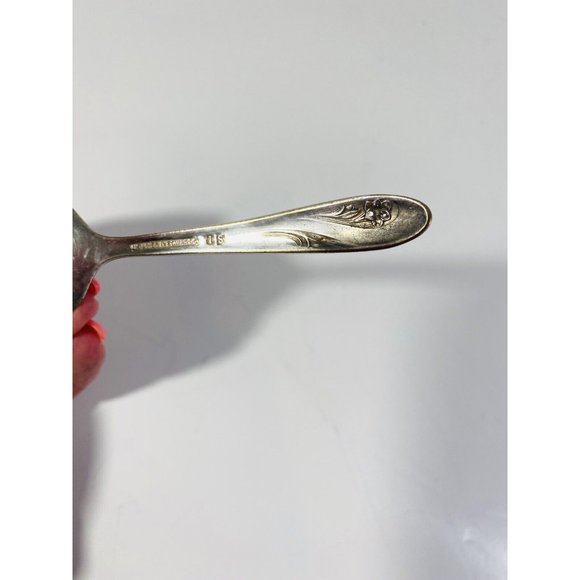 Holmes & Edwards Baby Spoon Romance Pattern 1952 Silver Plate IS Deep 4” - Picture 7 of 7